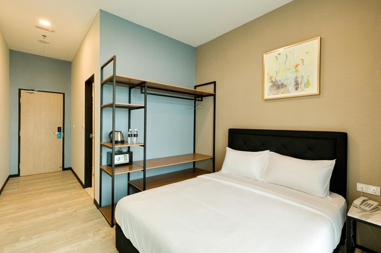 Mtree Hotel Nilai - Klia Airport Экстерьер фото